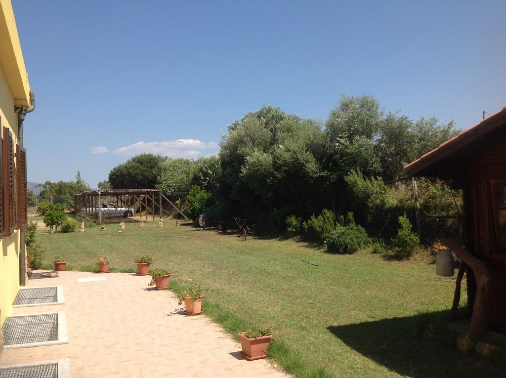 Villa Paola Valledoria  Buitenkant foto