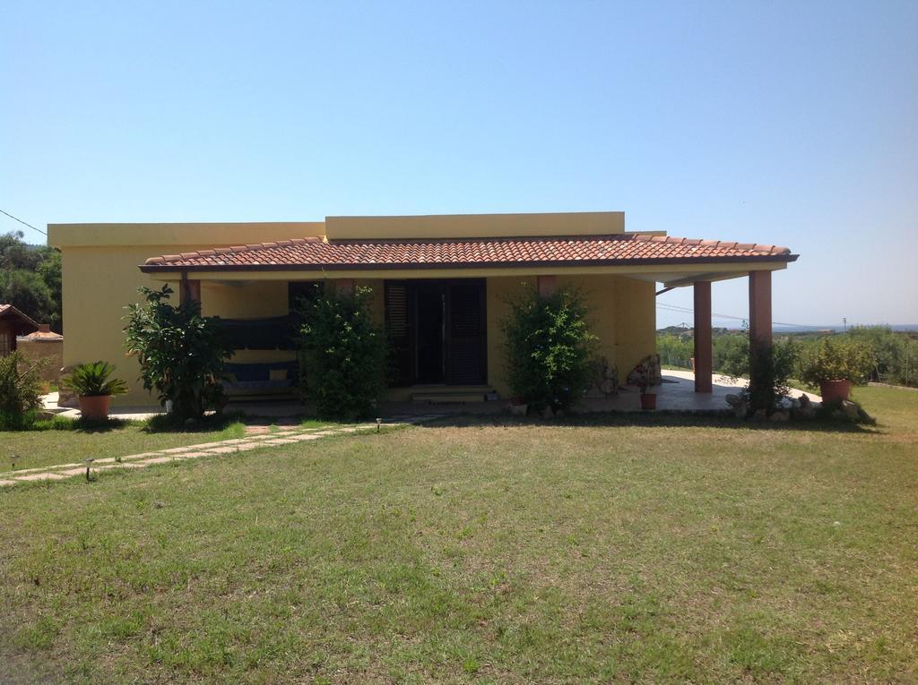 Villa Paola Valledoria  Buitenkant foto