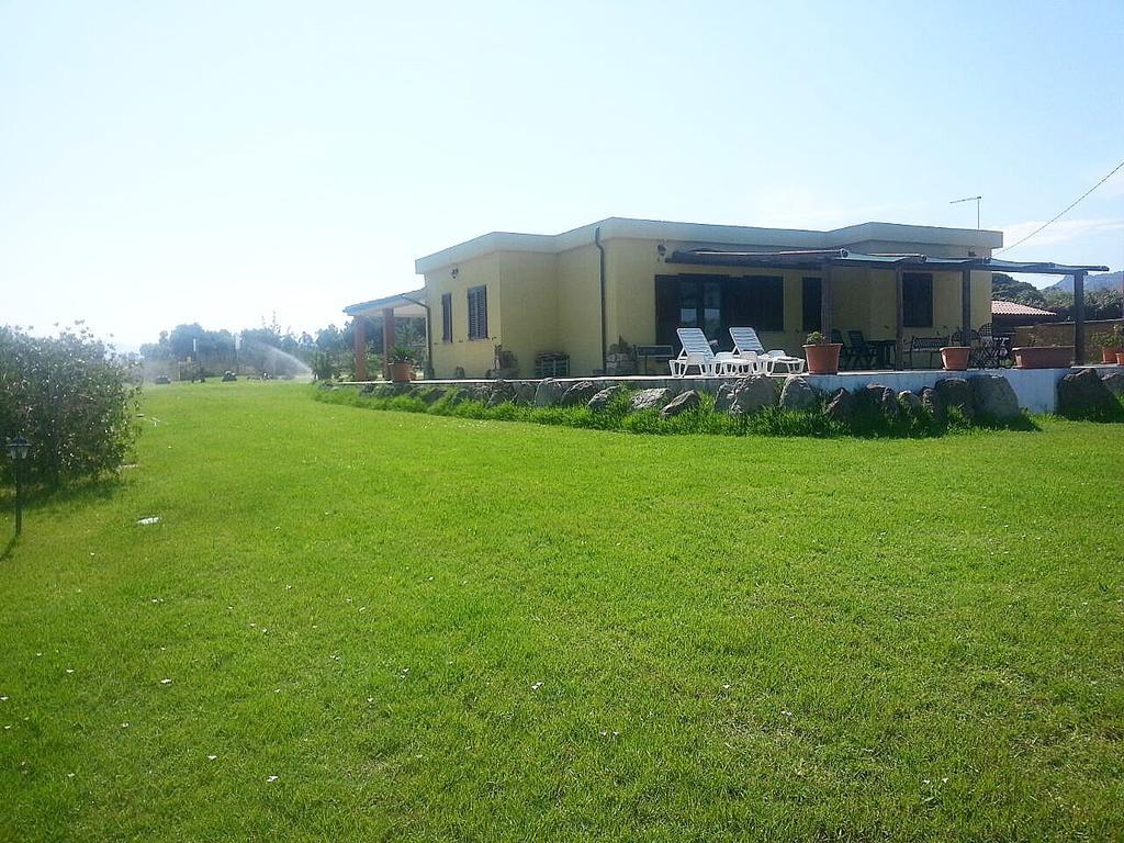 Villa Paola Valledoria  Buitenkant foto